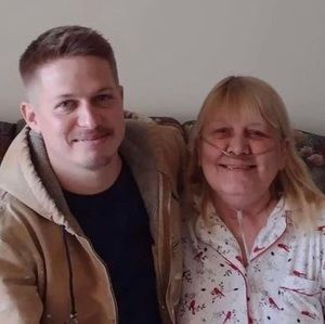 Meet your Posher, Casey